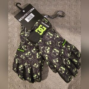 DC Shoes Skull Snow Winter Gloves